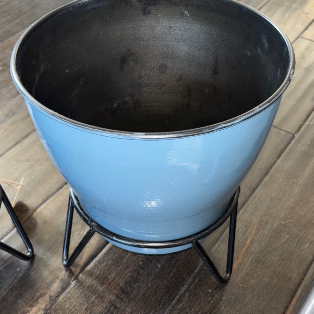Blue Metal 10" Planter with Stand NWT
